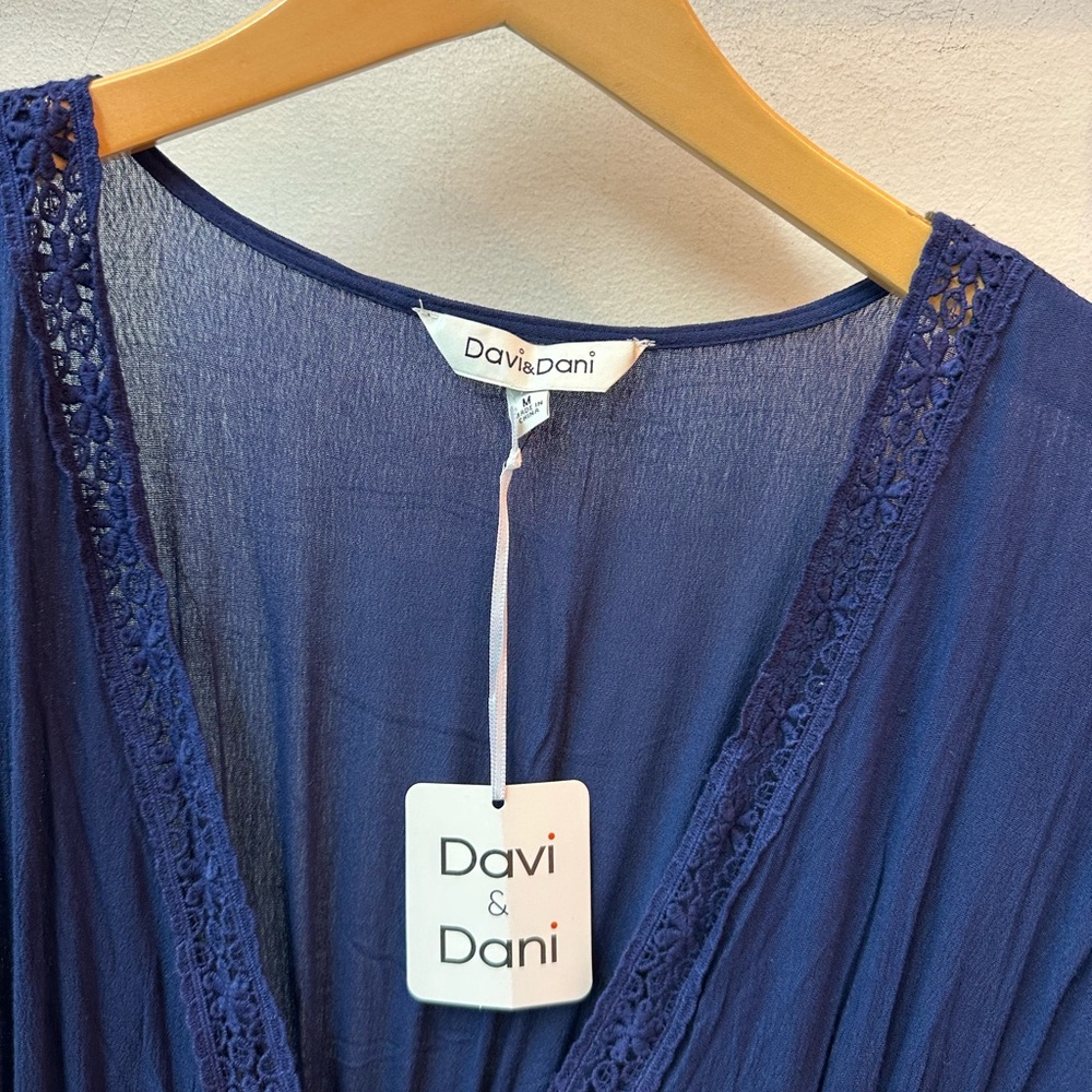 DAVI & DANI Deep Blue Lace Kimono - Picture 3 of 4